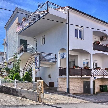 Apartments Milenka トロギール エクステリア 写真