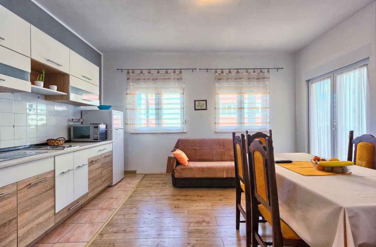 Apartments Milenka トロギール エクステリア 写真