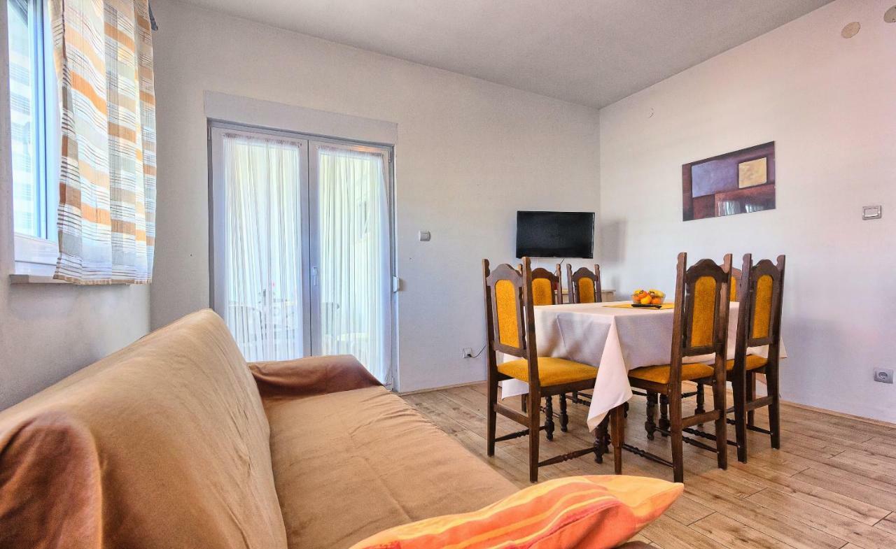 Apartments Milenka トロギール エクステリア 写真