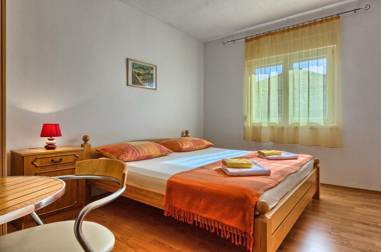 Apartments Milenka トロギール エクステリア 写真