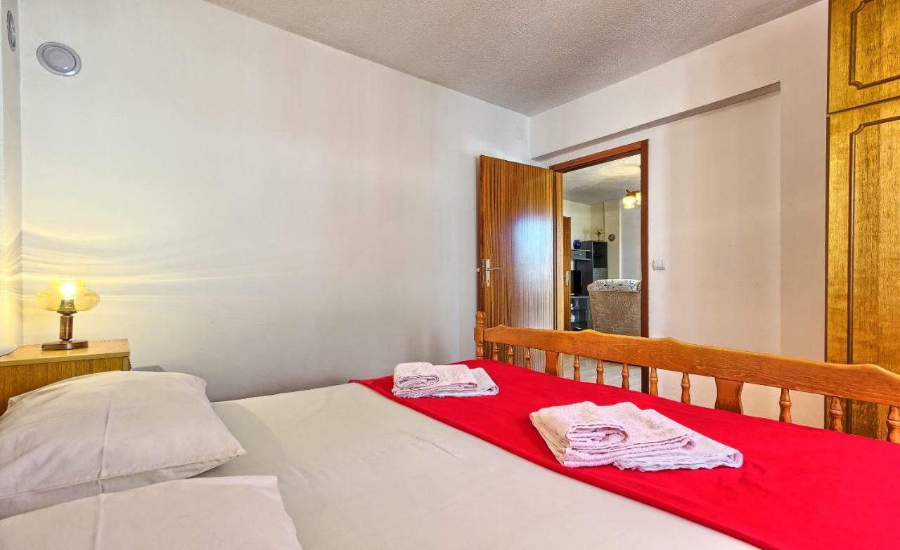 Apartments Milenka トロギール エクステリア 写真