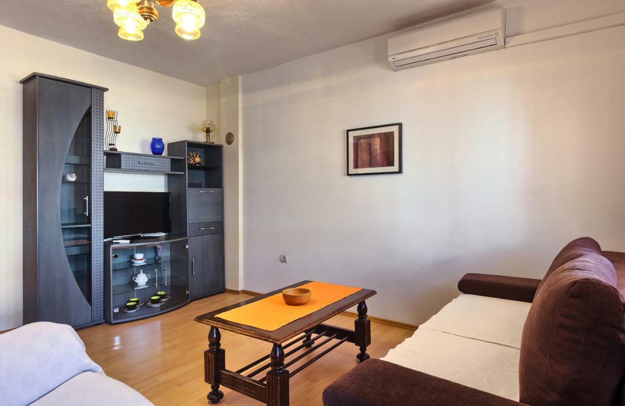 Apartments Milenka トロギール エクステリア 写真