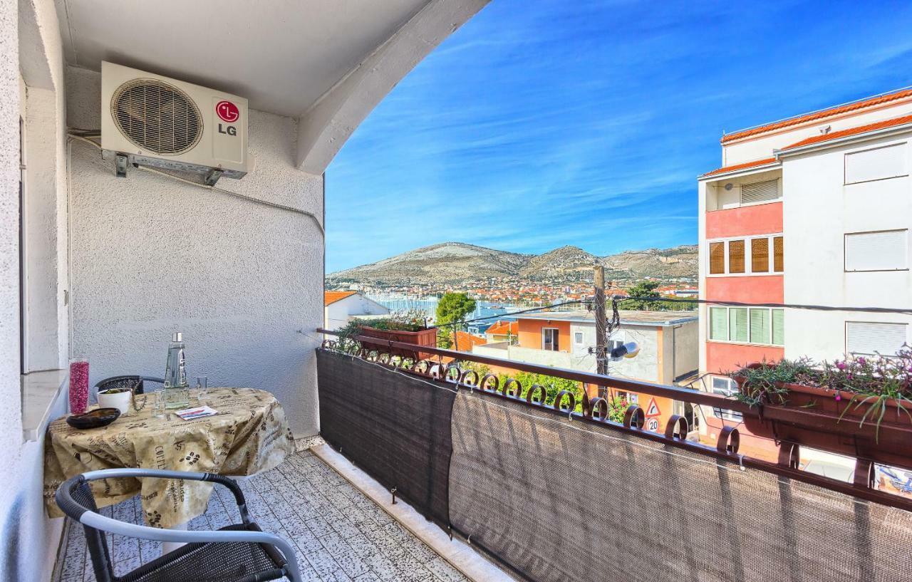 Apartments Milenka トロギール エクステリア 写真